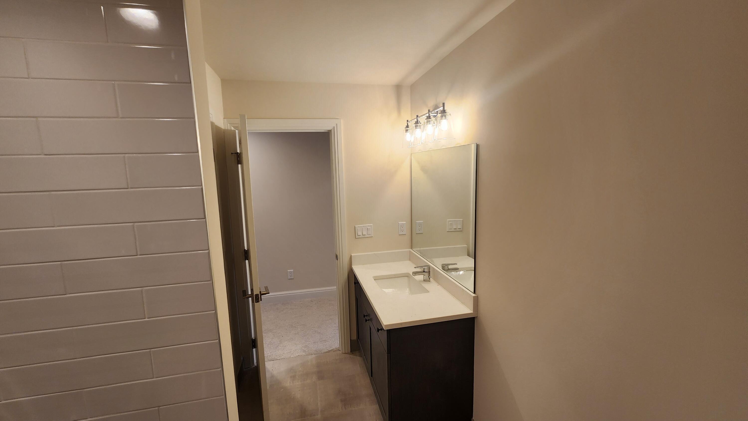 3110 Raffler Drive Rochester, MI 48307 - Photo 36 of 39 Main Bathroom