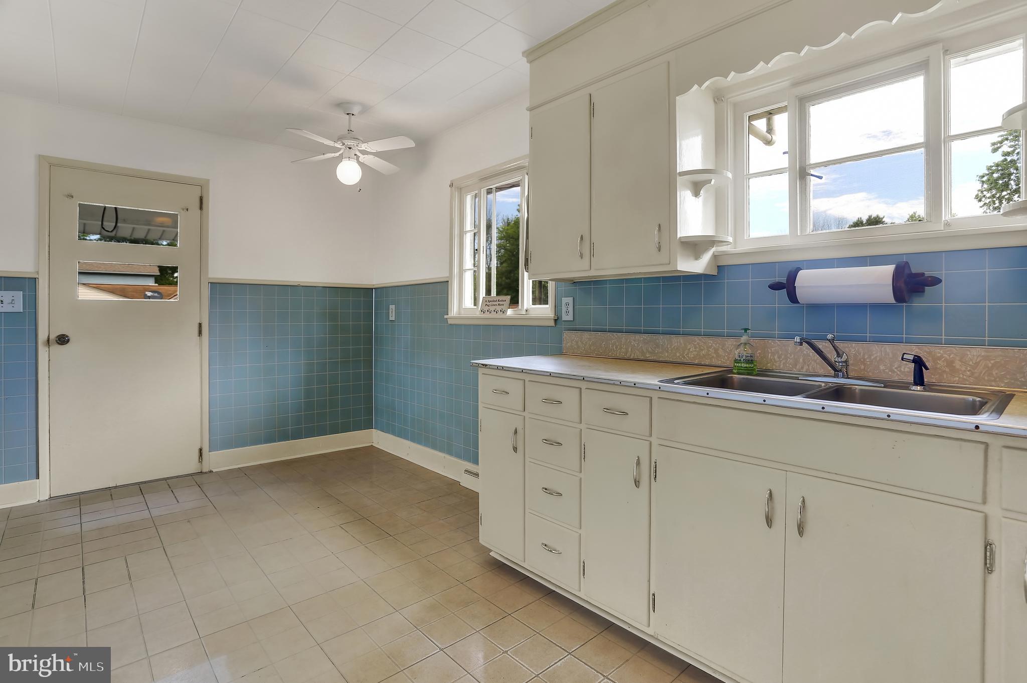 990 Hershey Road Elizabethtown, PA 17022 - Photo 19 of 25 Gallery Image 19
