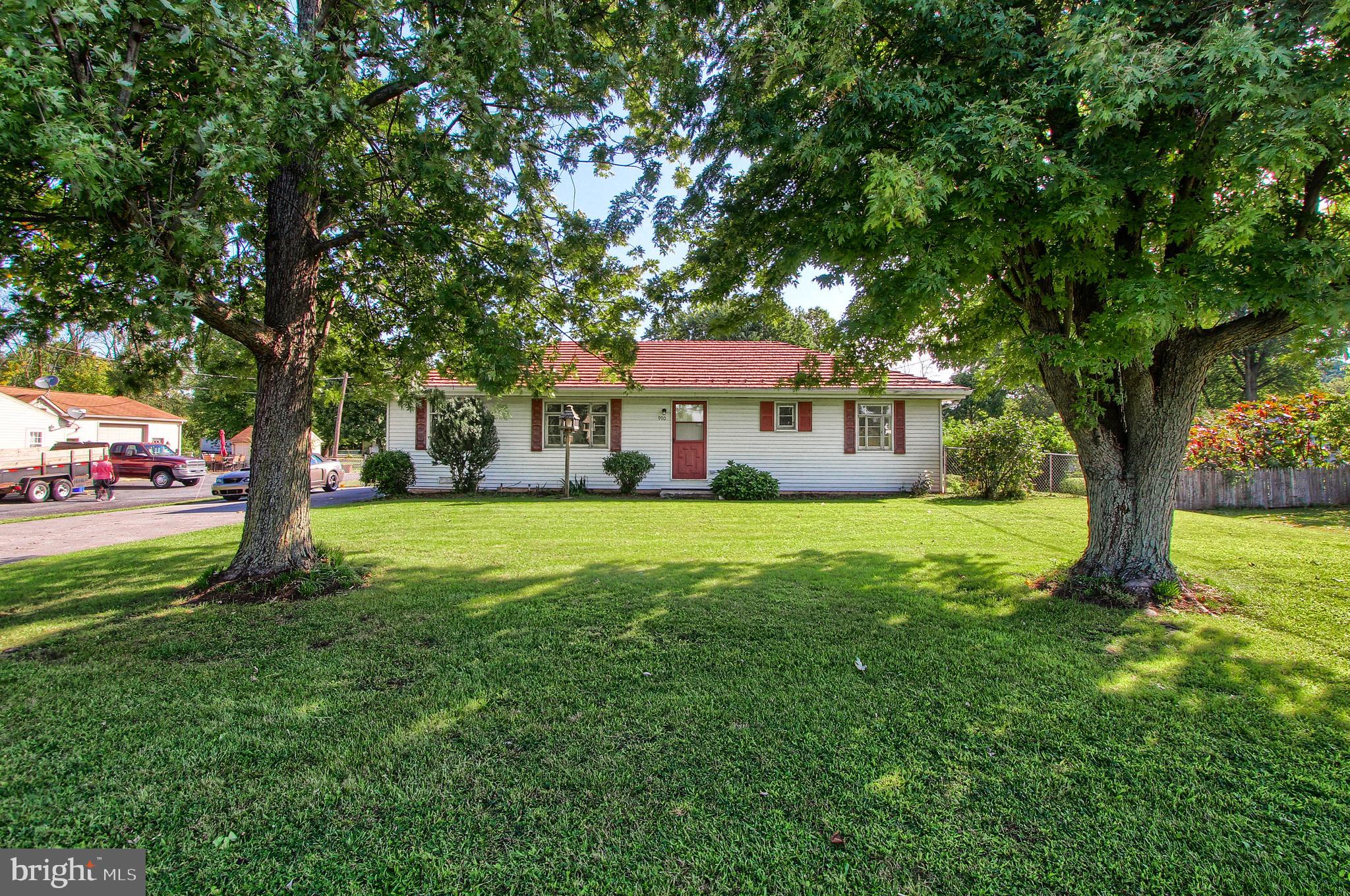 990 Hershey Road Elizabethtown, PA 17022 - Photo 3 of 25 Gallery Image 3