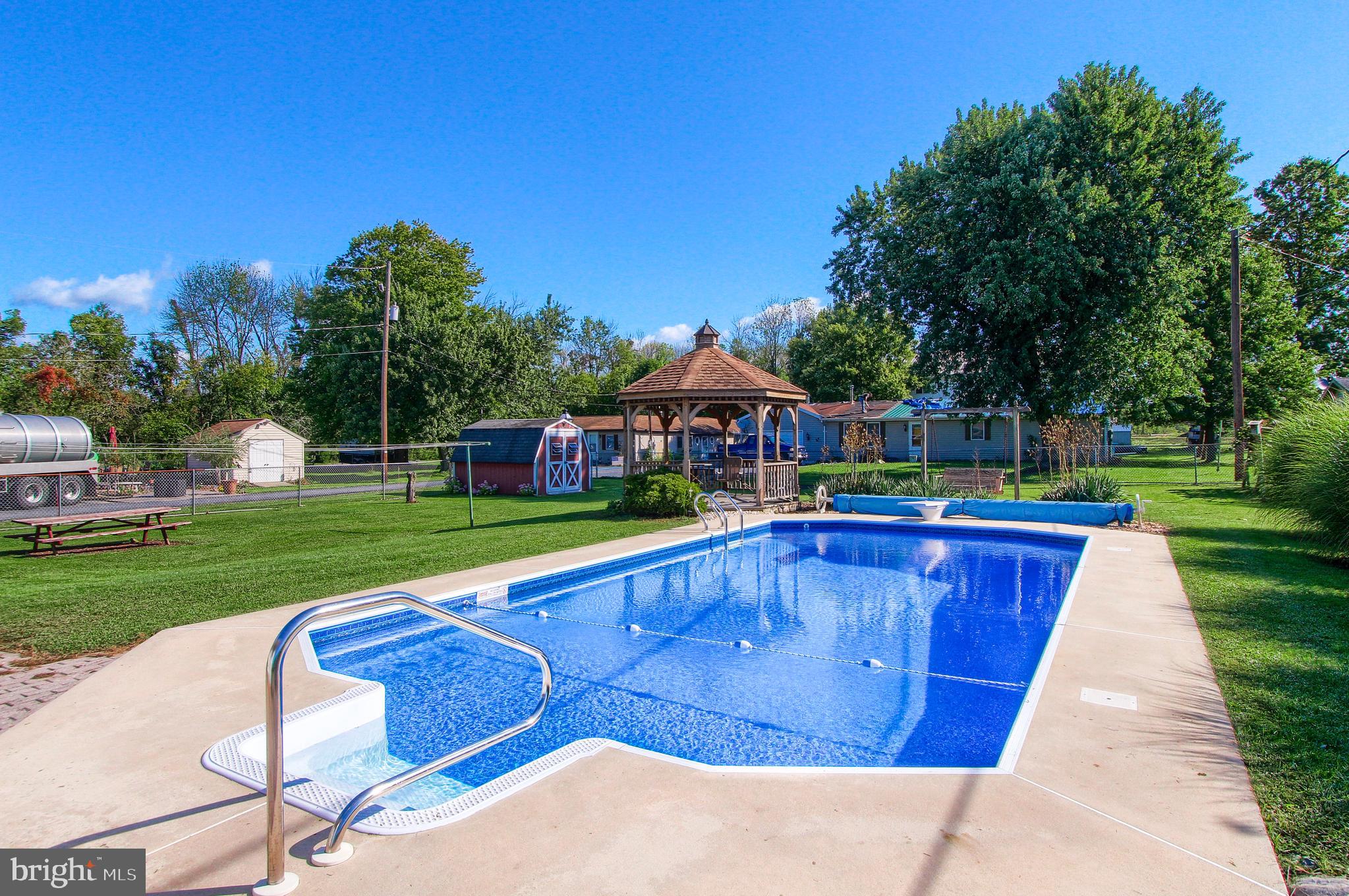 990 Hershey Road Elizabethtown, PA 17022 - Photo 5 of 25 Gallery Image 5