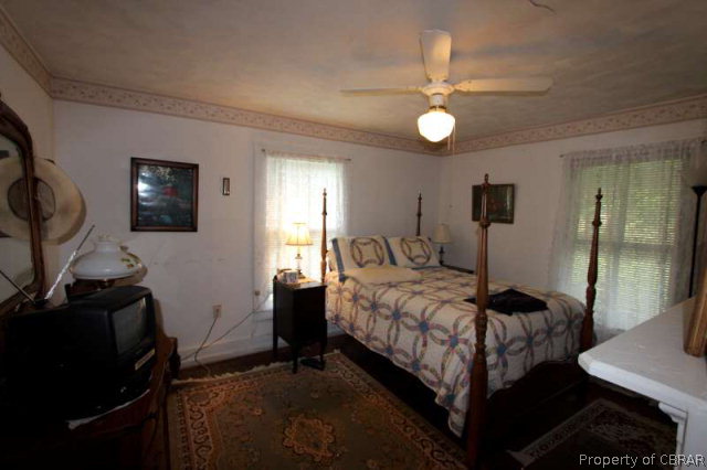7550 Willis Road Gloucester, VA 23061 - Photo 8 of 32 Gallery Image 8