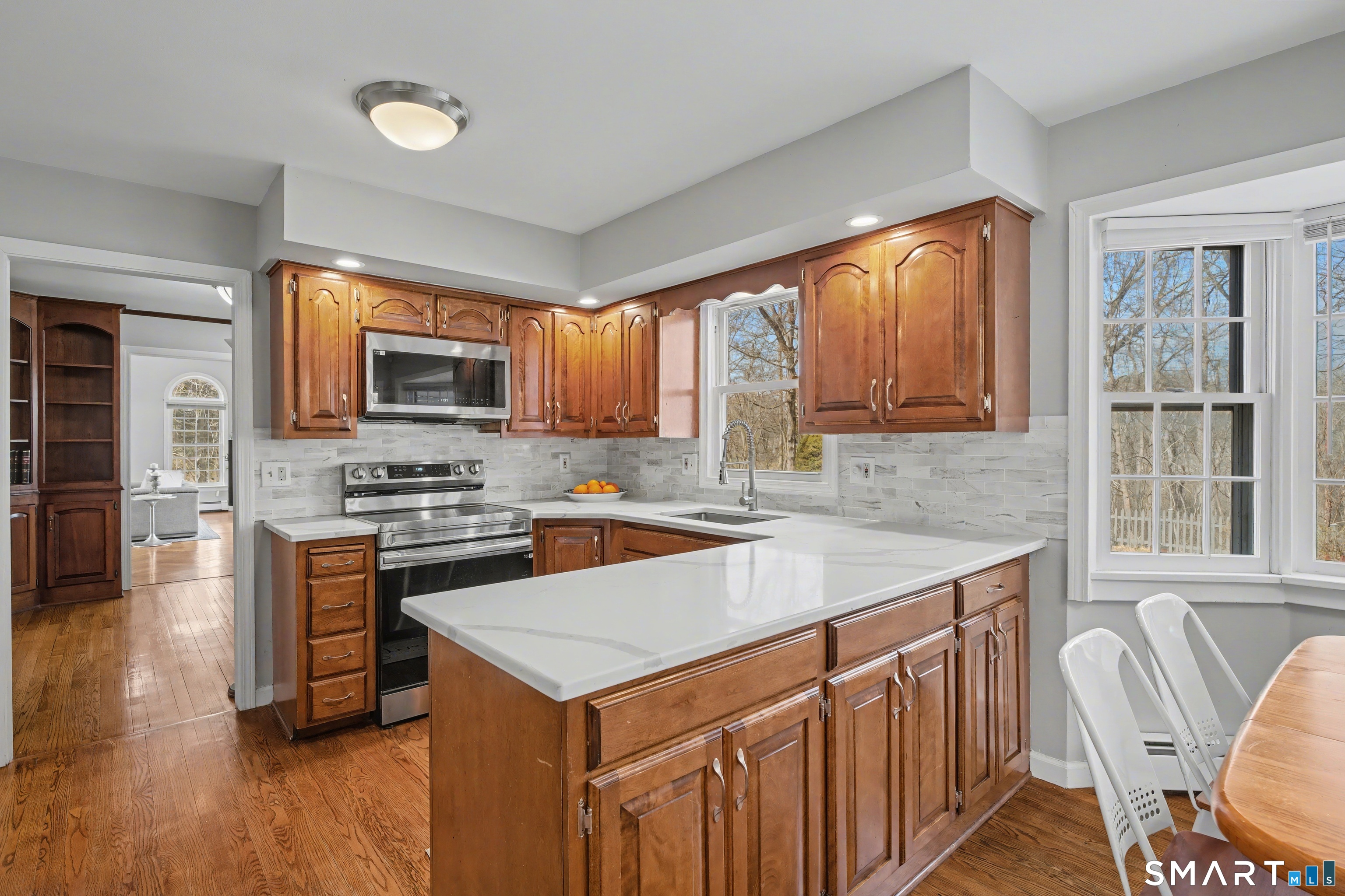 37 Lovers Lane Madison, CT 06443 - Photo 12 of 36