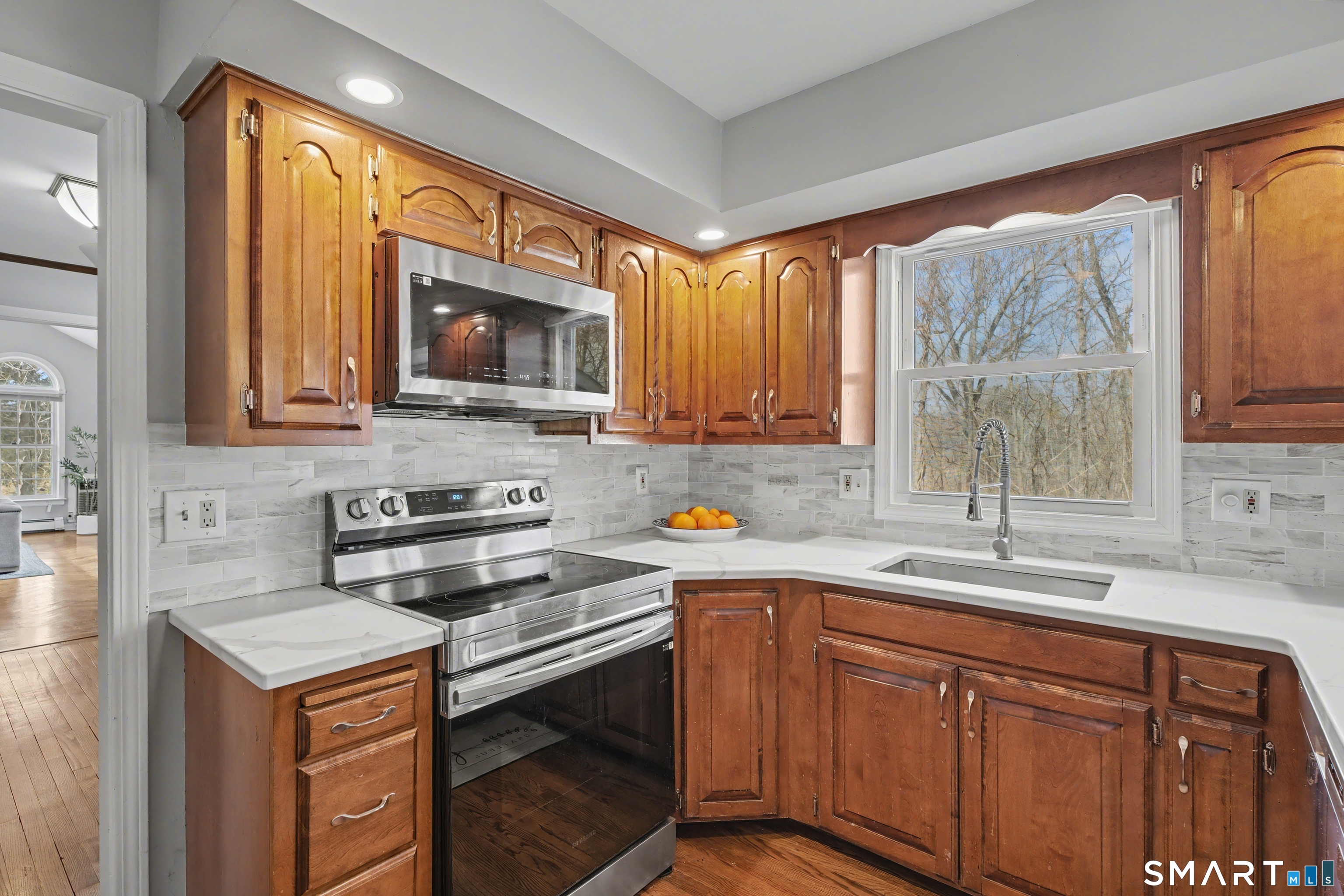 37 Lovers Lane Madison, CT 06443 - Photo 13 of 36