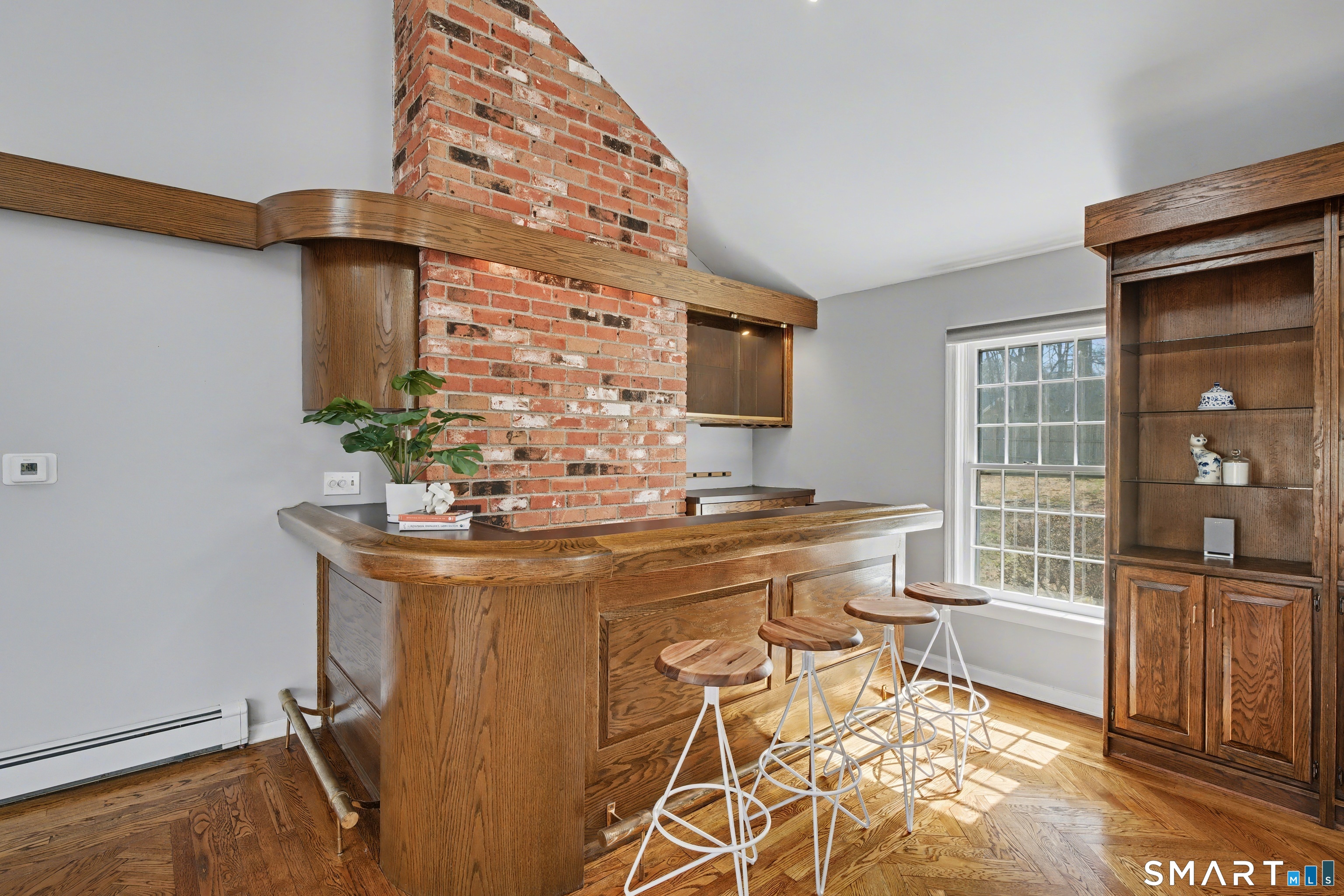 37 Lovers Lane Madison, CT 06443 - Photo 18 of 36 wet and dry bar