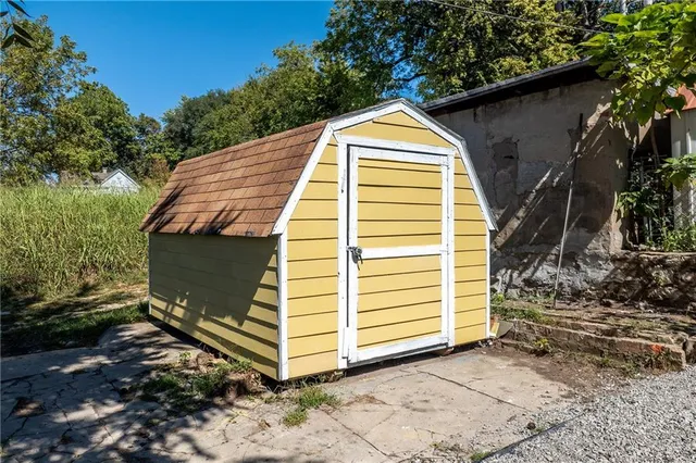 $99,000 | 205 East Kansas Avenue, St. Joseph, MO 64504