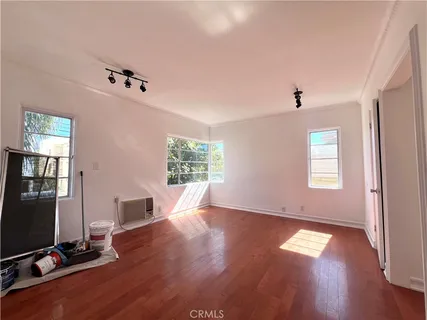 $1,550 | 5253 1/2 Denny Avenue, North Hollywood, CA 91601