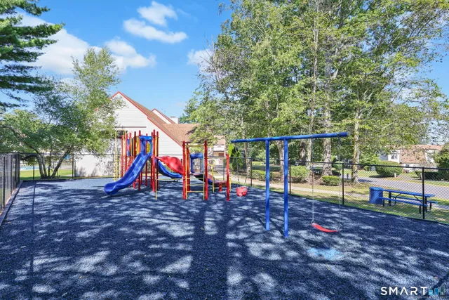 a view of park with entertaining space