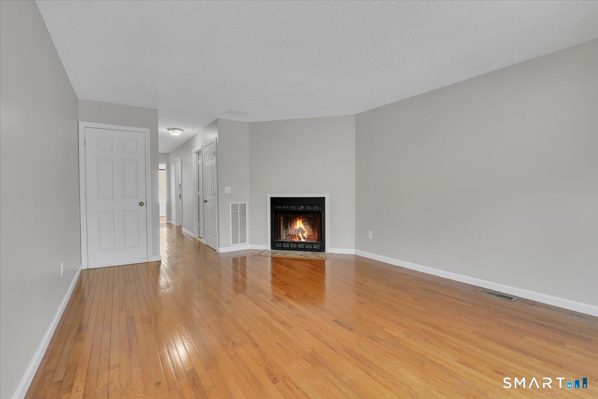 378 Cypress Road, Unit 378 Newington, CT 06111 - Photo 5 of 31