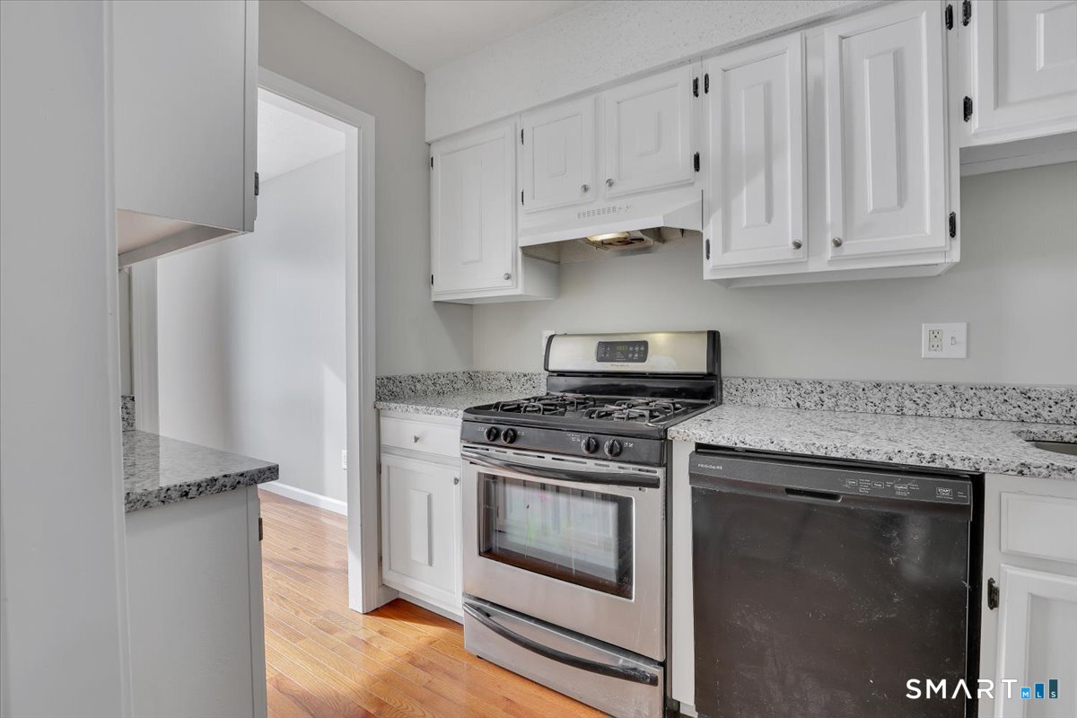 378 Cypress Road, Unit 378 Newington, CT 06111 - Photo 9 of 31