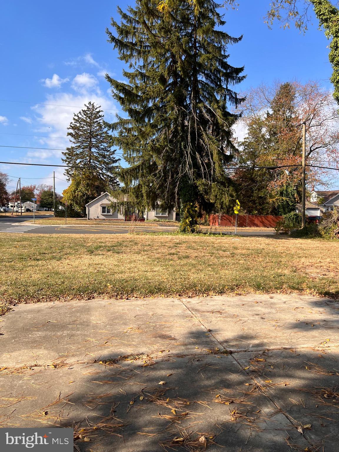 36 Dunn Lane Pennsville, NJ 08070 - Photo 2 of 9 a view of a water view