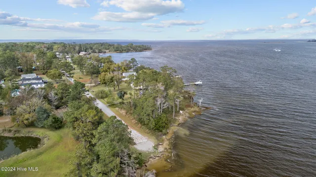 $225,000 | 211 South River Drive, Beaufort, NC 28516