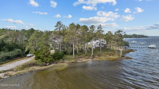 $225,000 | 211 South River Drive, Beaufort, NC 28516