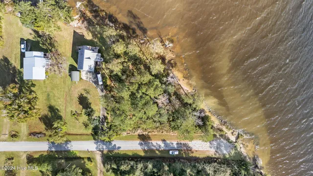 $225,000 | 211 South River Drive, Beaufort, NC 28516