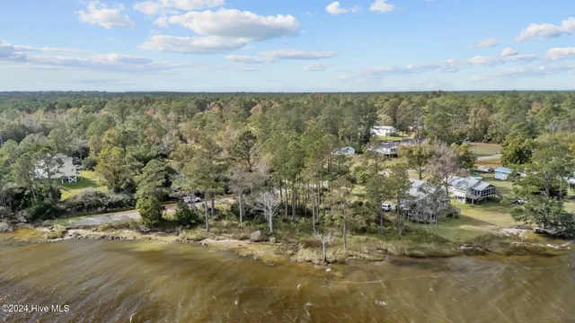 $225,000 | 211 South River Drive, Beaufort, NC 28516