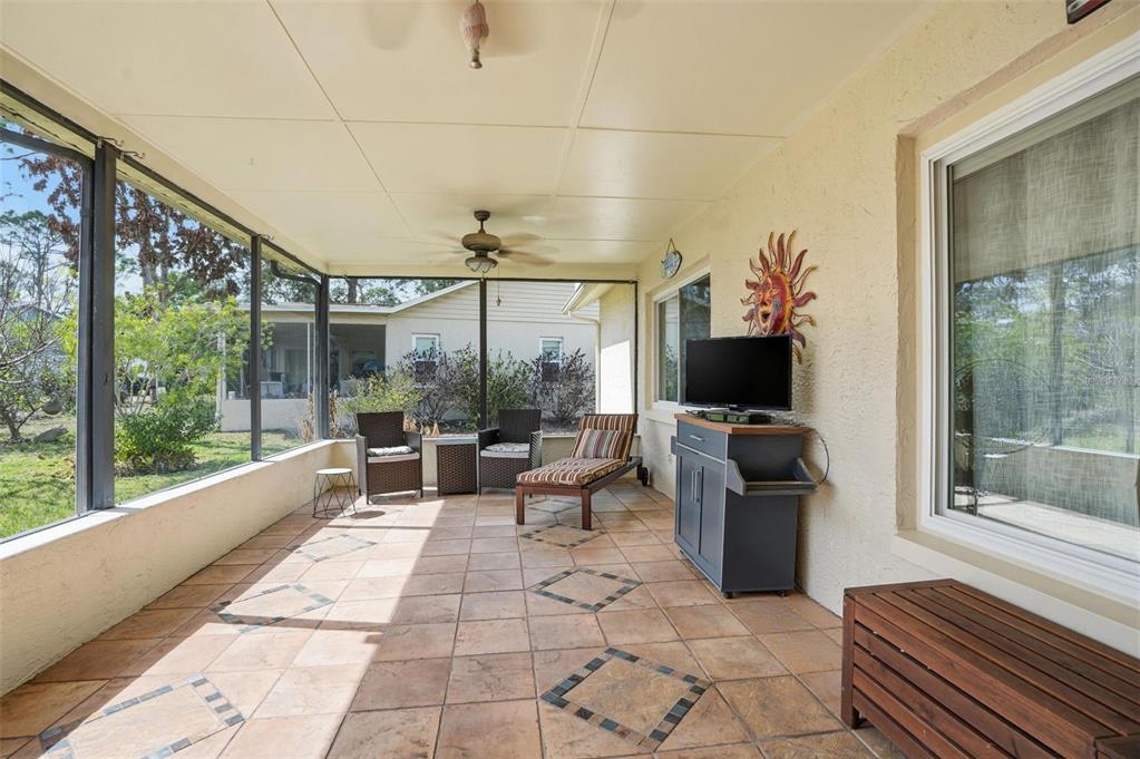 2658 Royal Ridge Drive Spring Hill, FL 34606 - Photo 18 of 38 a living room with furniture