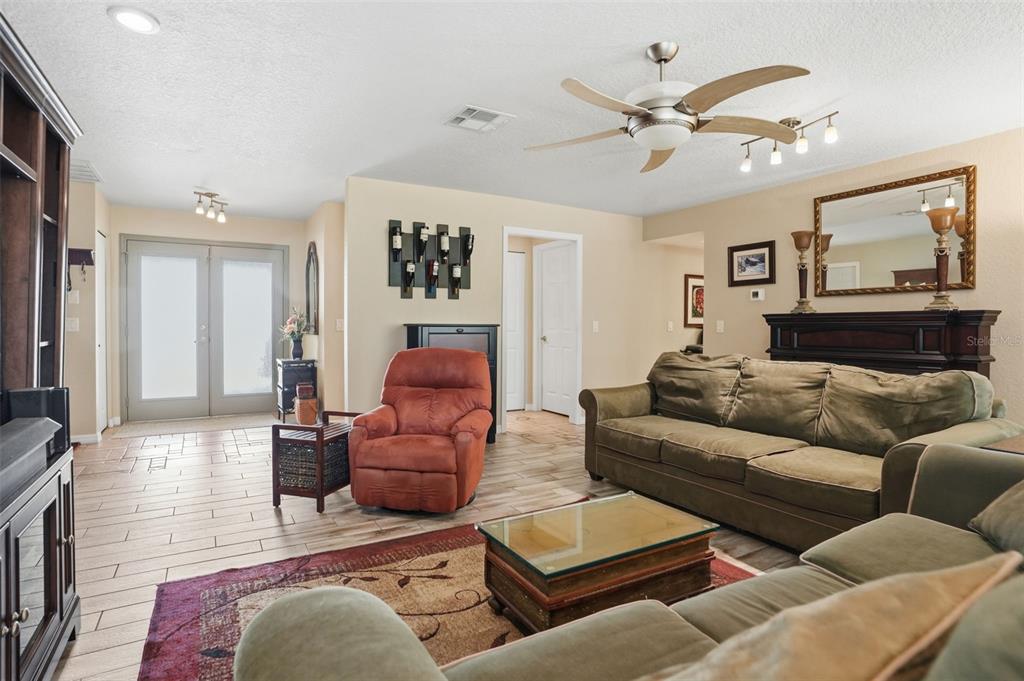 2658 Royal Ridge Drive Spring Hill, FL 34606 - Photo 7 of 38 a living room with furniture