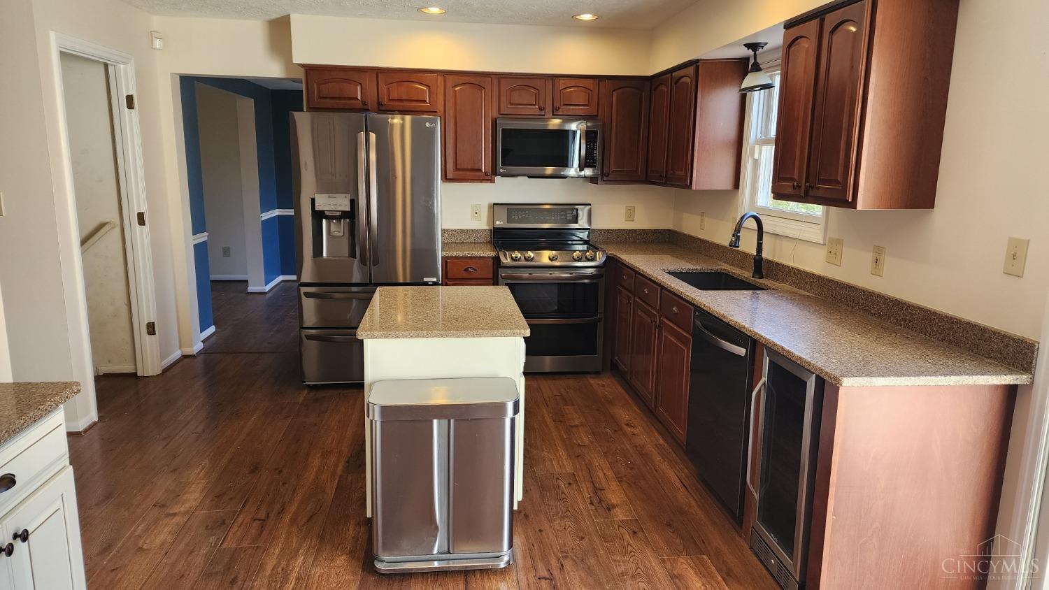 4279 North Ellis Road Batavia, OH 45103 - Photo 2 of 43 Gallery Image 2