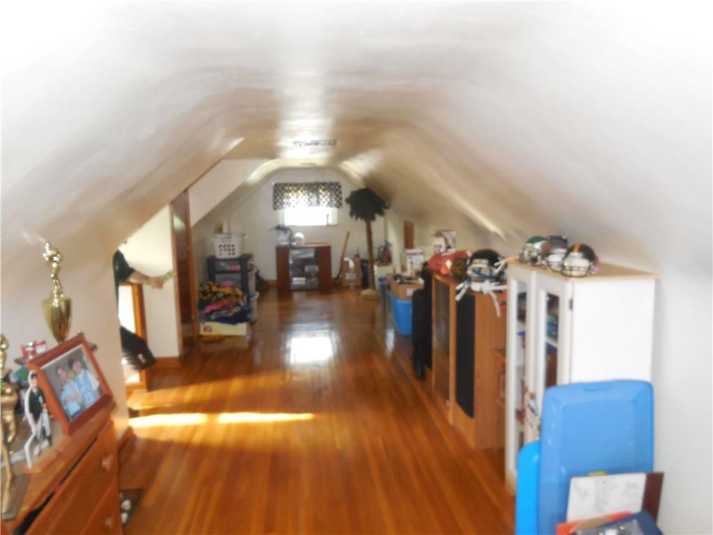 737 Mary Street McKees Rocks, PA 15136 - Photo 8 of 16
