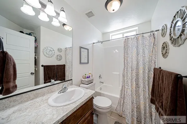 $435,000 | 2230 Roy Drive, Idaho Falls, ID 83401