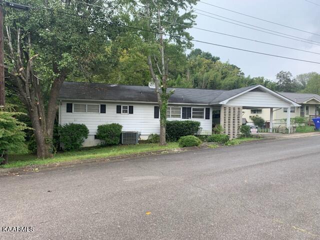 94 East Pasadena Road Oak Ridge, TN 37830 - Photo 1 of 17 94 E Pasadena