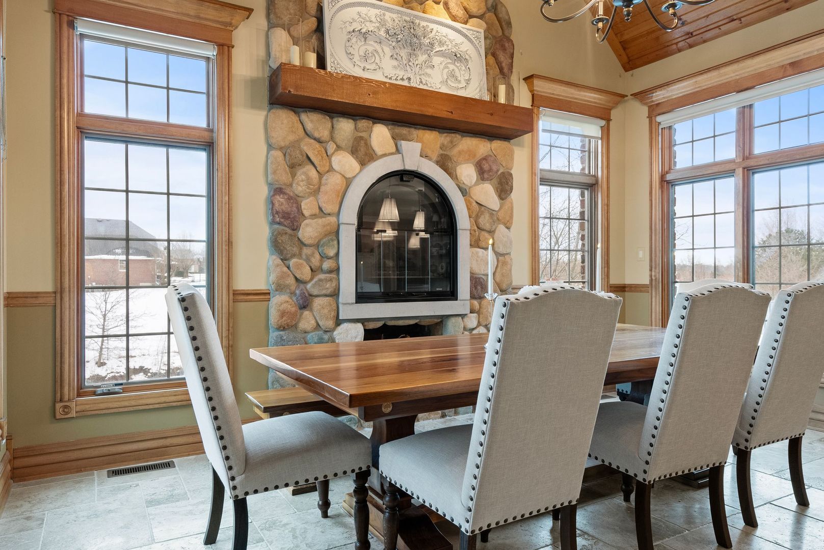 109 Singletree Road Orland Park, IL 60467 - Photo 20 of 66 a living room with furniture and a window