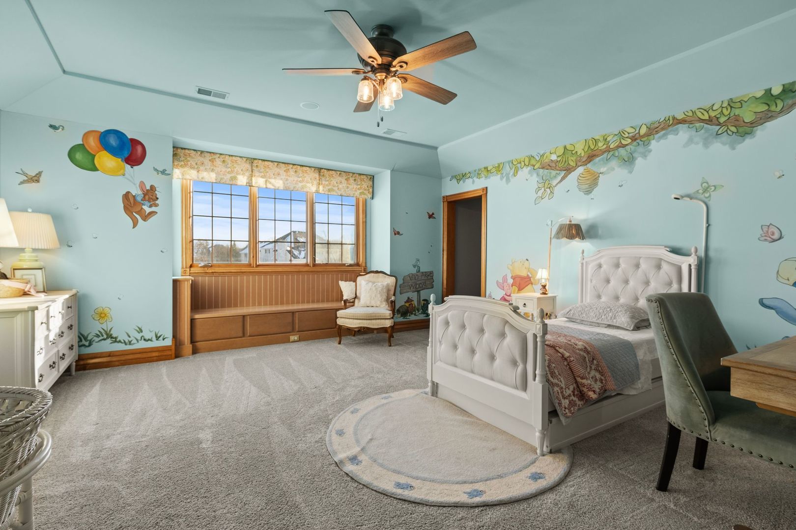 109 Singletree Road Orland Park, IL 60467 - Photo 39 of 66 a bedroom with furniture and a couch