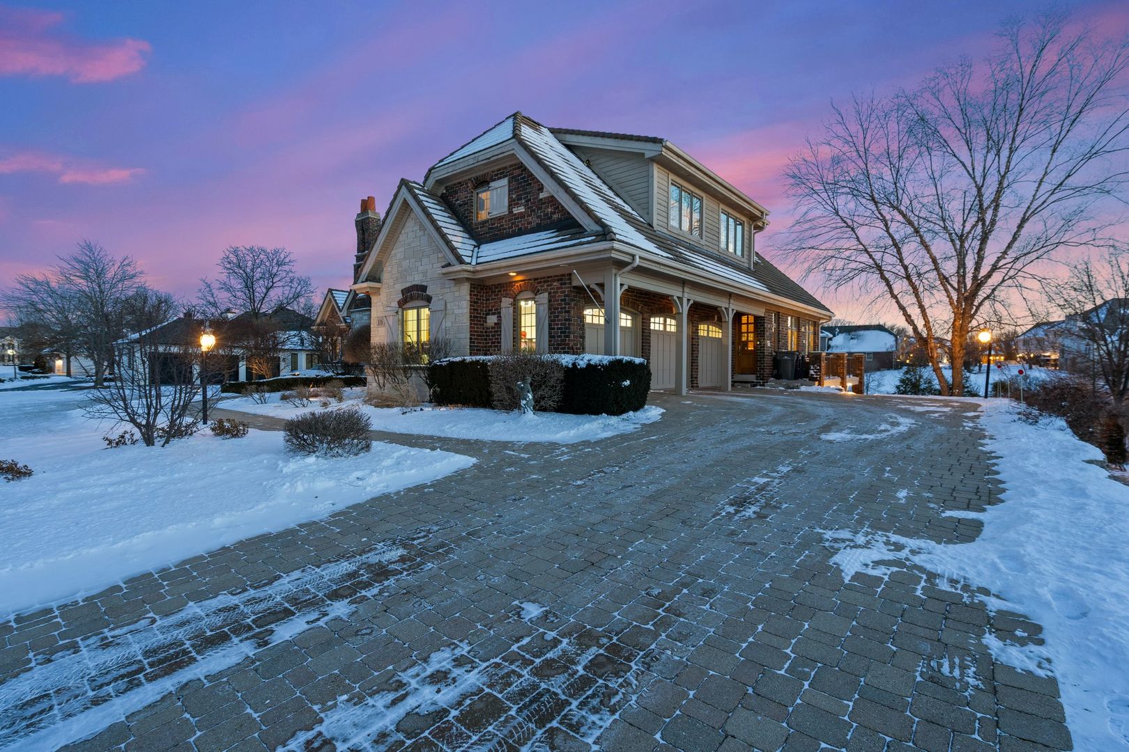 109 Singletree Road Orland Park, IL 60467 - Photo 4 of 66 a view of a building with a yard
