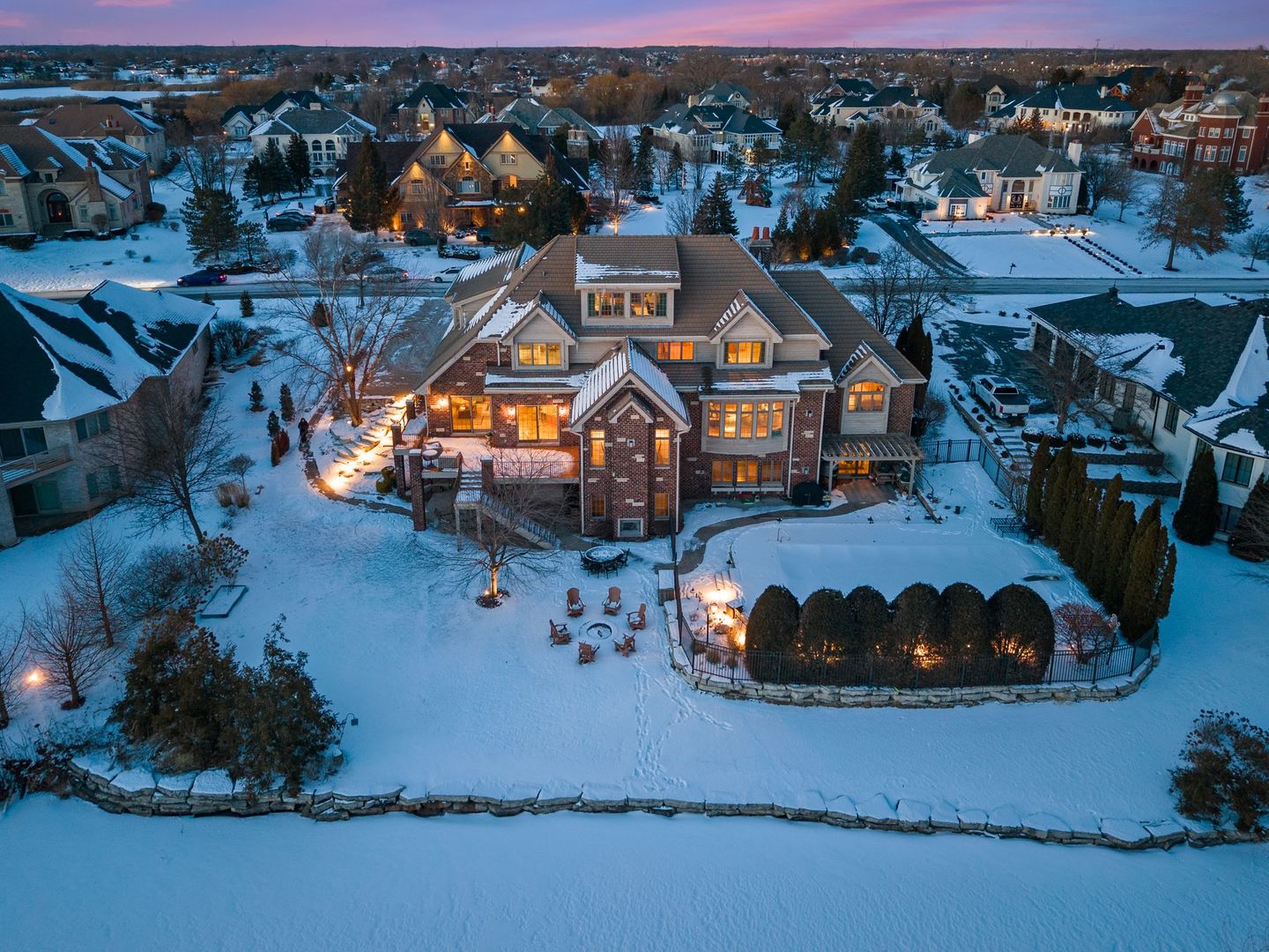 109 Singletree Road Orland Park, IL 60467 - Photo 5 of 66 an aerial view of a house with a ocean view