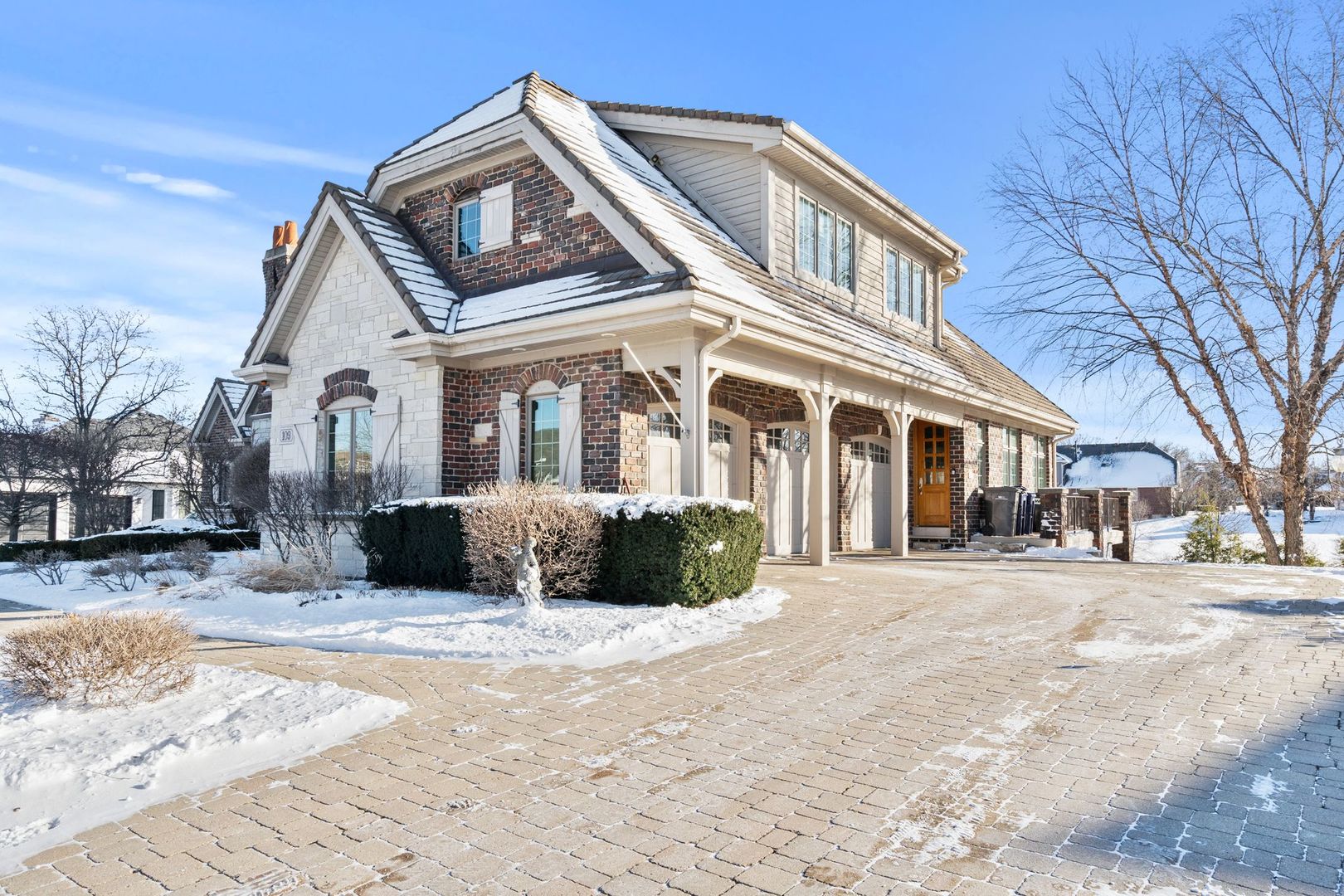 109 Singletree Road Orland Park, IL 60467 - Photo 10 of 66 a front view of a house with a yard