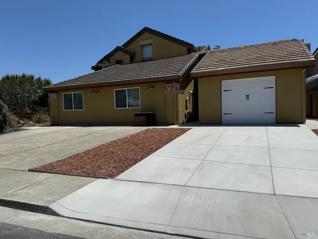 $2,800 | 666 Belvedere Drive, Benicia, CA 94510