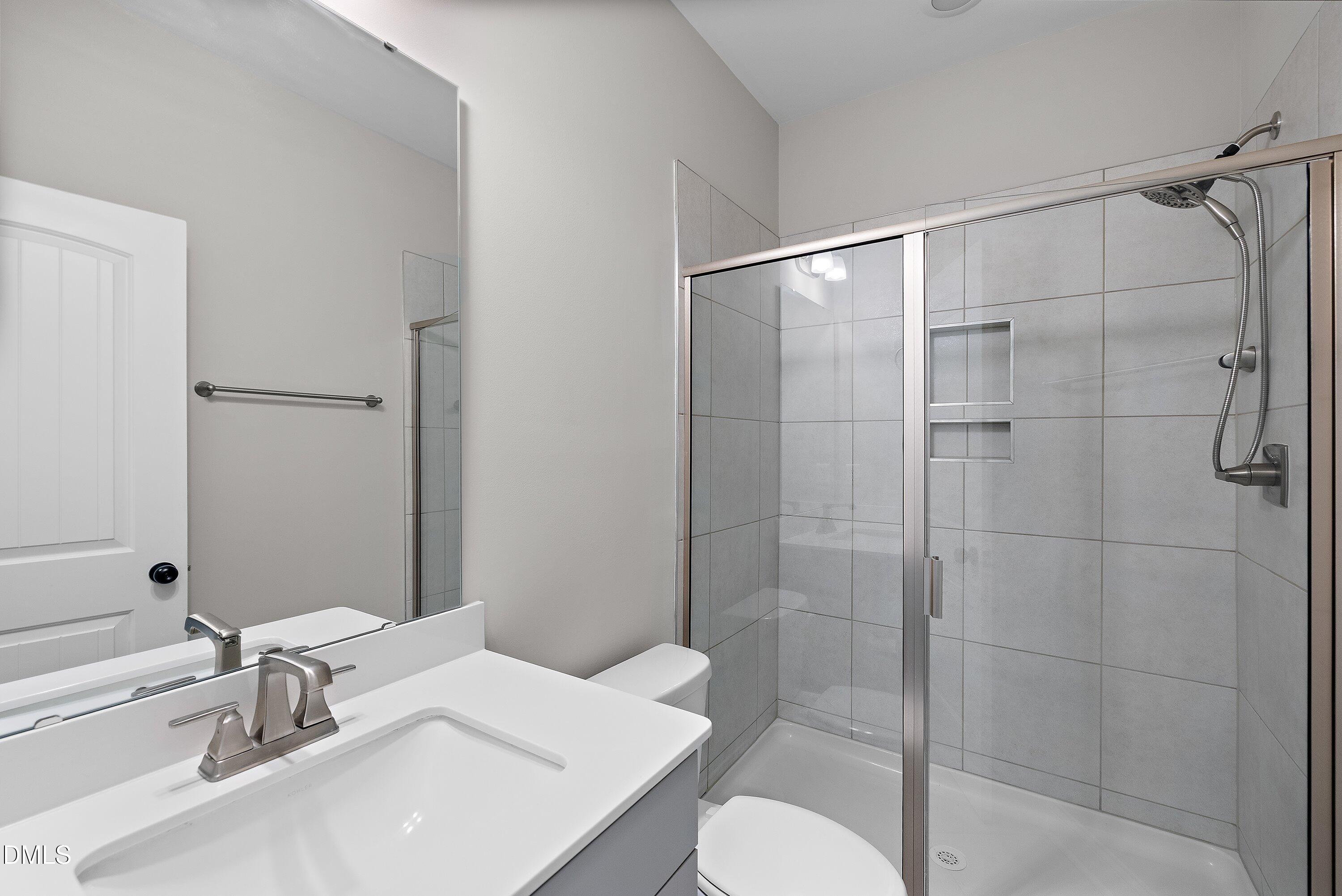 226 Kentigern Drive Raleigh, NC 27606 - Photo 25 of 60 27-226 Kentigern_6564