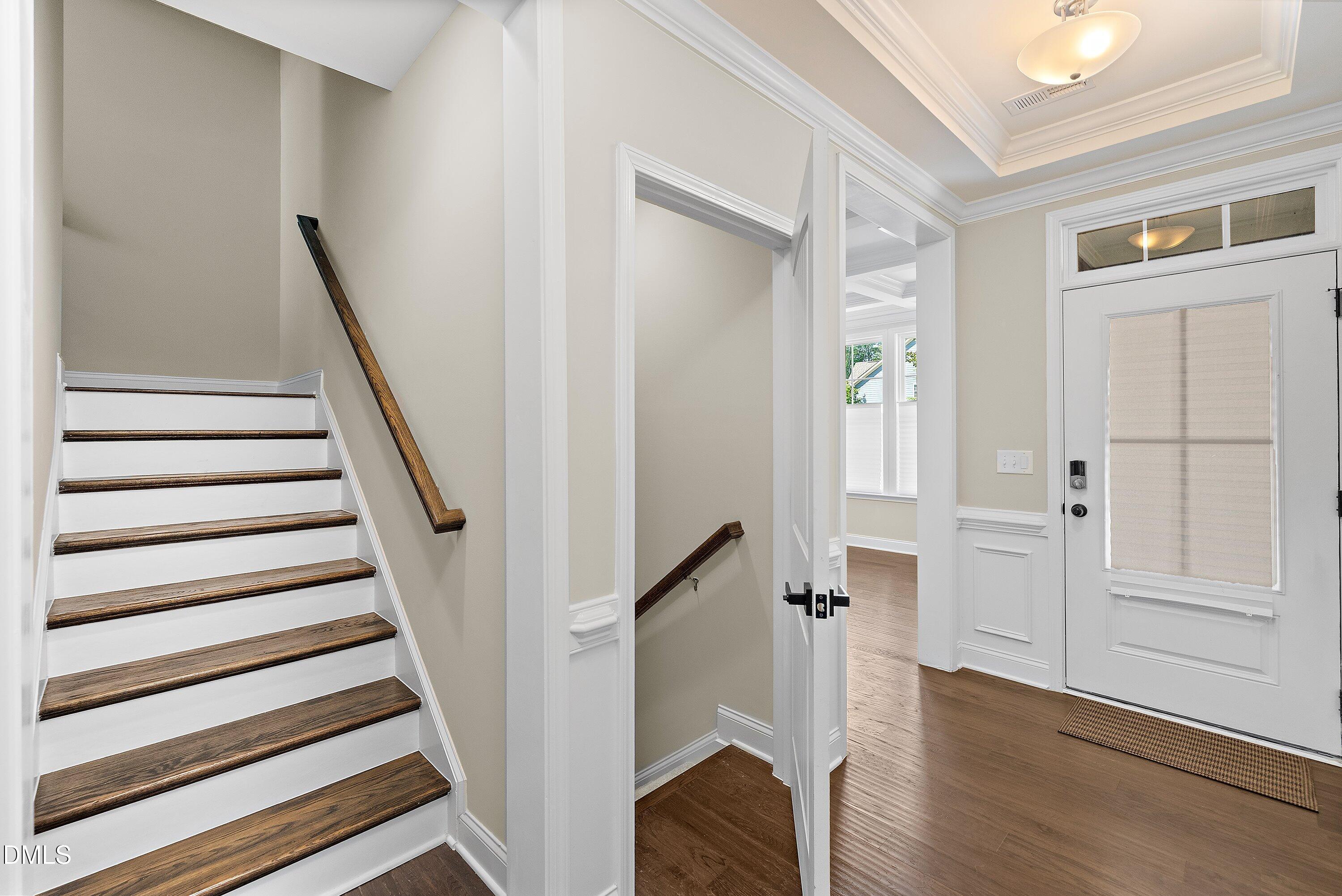 226 Kentigern Drive Raleigh, NC 27606 - Photo 3 of 60 05-226 Kentigern_6455