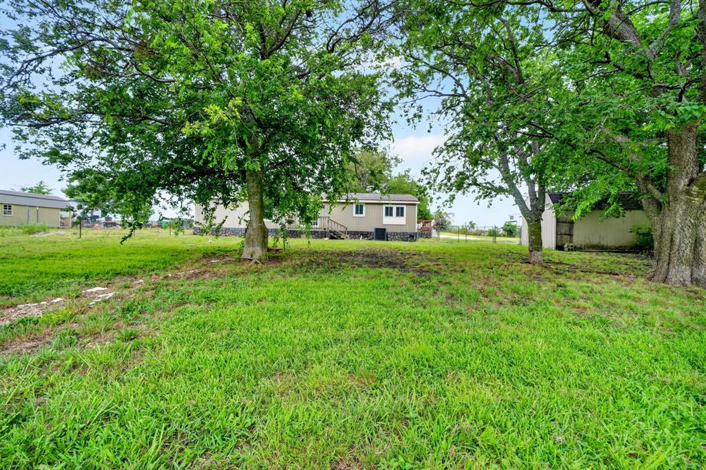 929 West Sterrett Road Waxahachie, TX 75167 - Photo 35 of 40