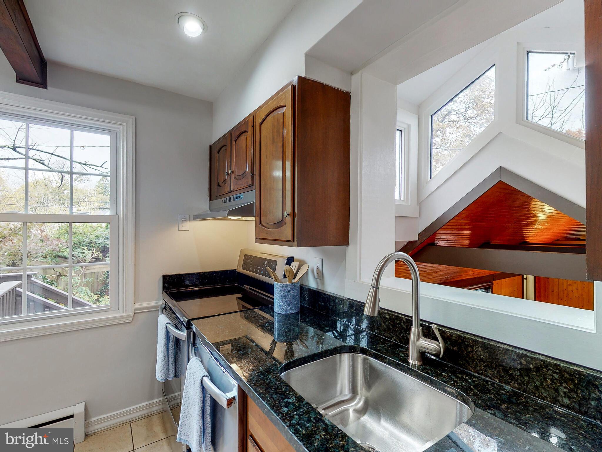 510 Brook Road Towson, MD 21286 - Photo 10 of 52 Main Level