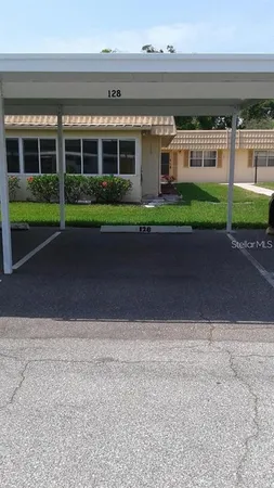 $1,275 | 201 Bedford Trail, Unit F128, Sun City Center, FL 33573