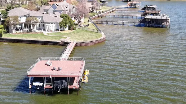 $2,500,000 | 238 E Street, Mabank, TX 75156