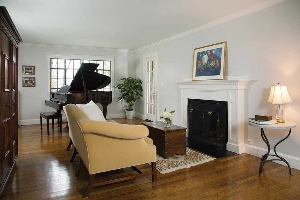 95 Collins Road Newton, MA 02468 - Photo 3 of 12