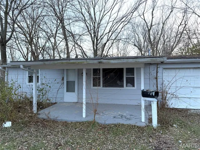 $40,000 | 234 St John Drive, Cahokia, IL 62206