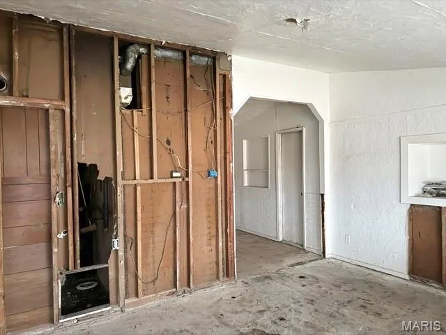 $40,000 | 234 St John Drive, Cahokia, IL 62206