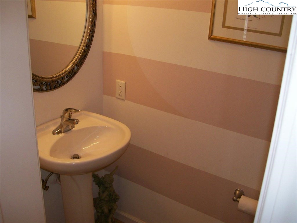 1228 Grandview Drive Extension Boone, NC 28607 - Photo 20 of 41 Gallery Image 20
