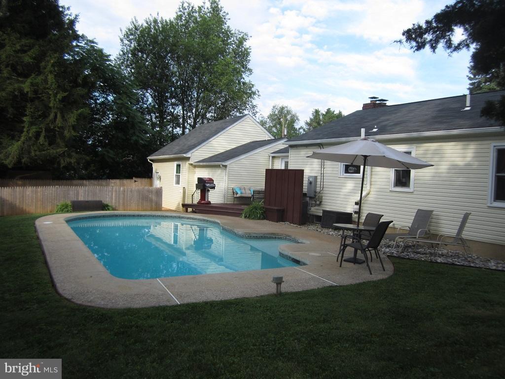 11 Austin Road Reisterstown, MD 21136 - Photo 12 of 30 Exterior (Rear)