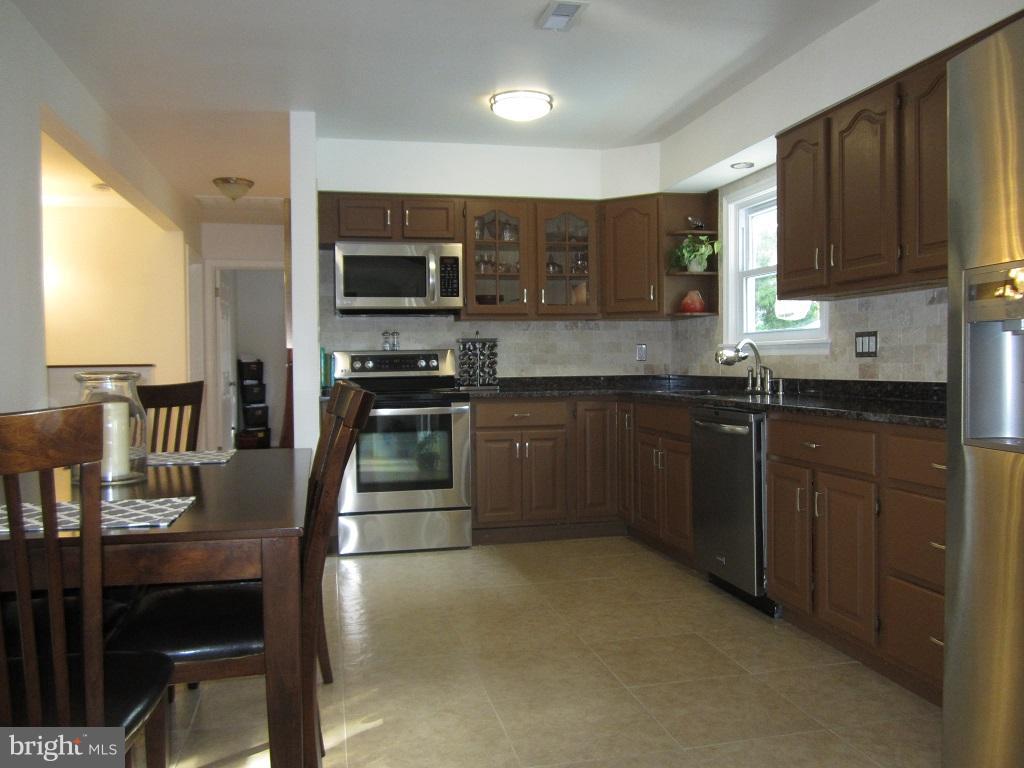 11 Austin Road Reisterstown, MD 21136 - Photo 8 of 30 Kitchen