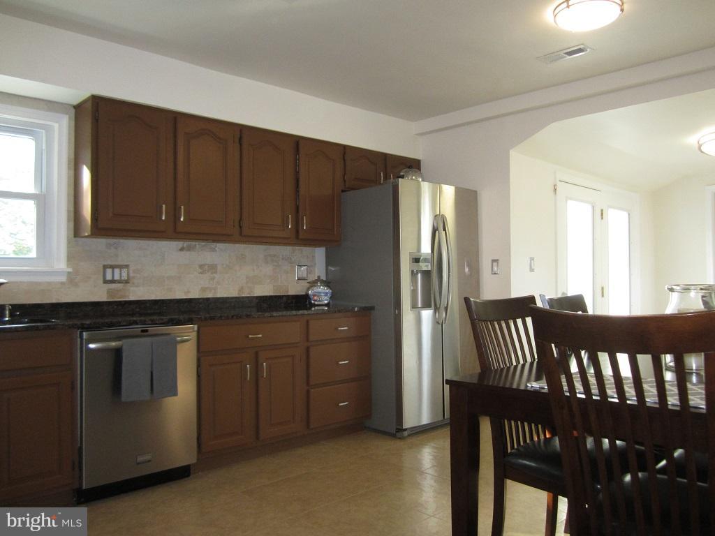 11 Austin Road Reisterstown, MD 21136 - Photo 9 of 30 Kitchen