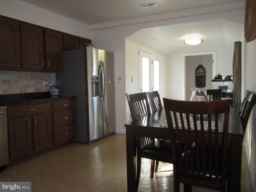 11 Austin Road Reisterstown, MD 21136 - Photo 10 of 30 Kitchen