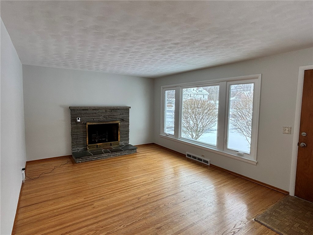 3749 Lyell Road Gates, NY 14606 - Photo 12 of 40