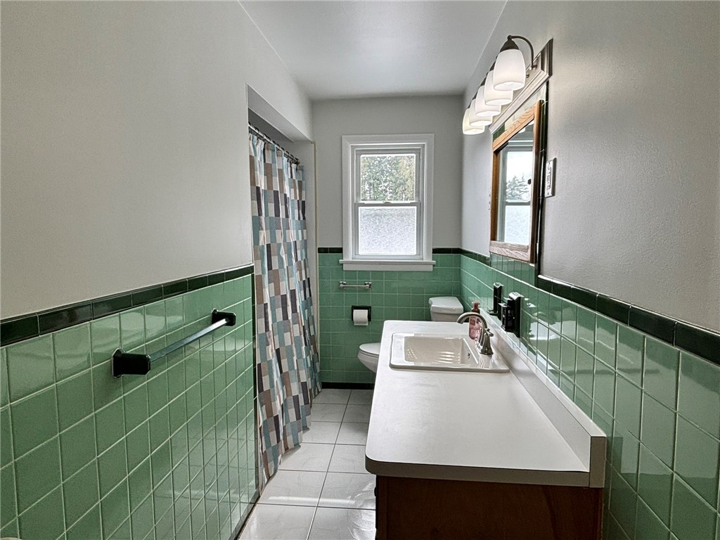 3749 Lyell Road Gates, NY 14606 - Photo 19 of 40