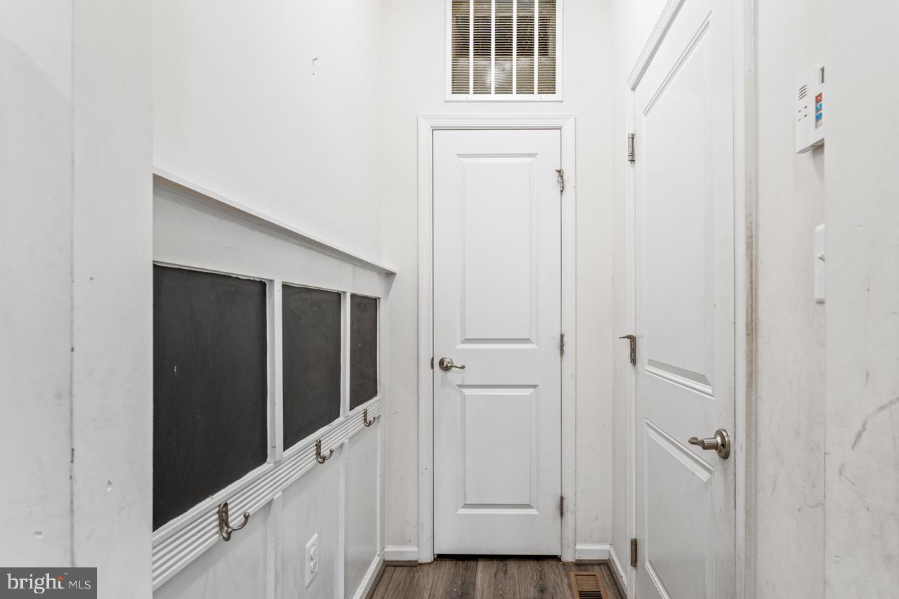 15064 North Ridge Boulevard Culpeper, VA 22701 - Photo 13 of 65 Mud room