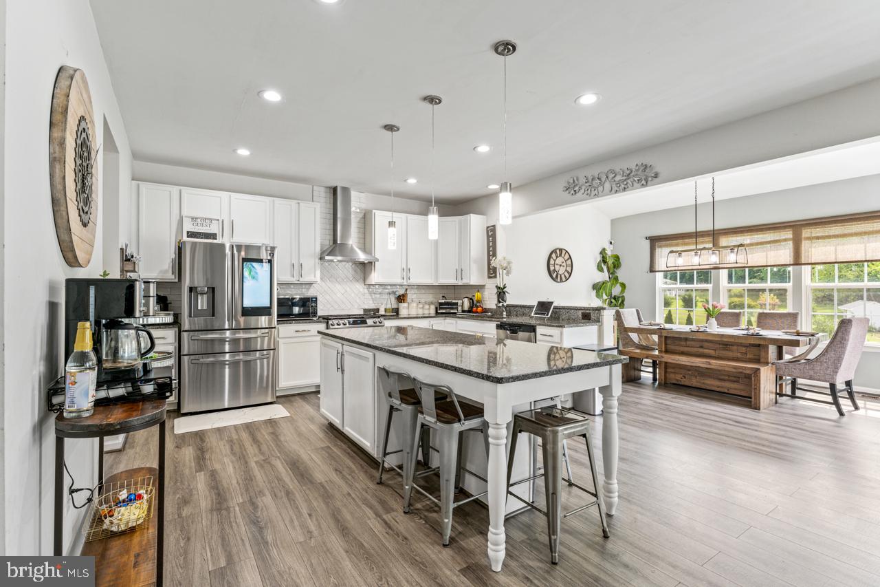 15064 North Ridge Boulevard Culpeper, VA 22701 - Photo 15 of 65 Oversized kitchen island