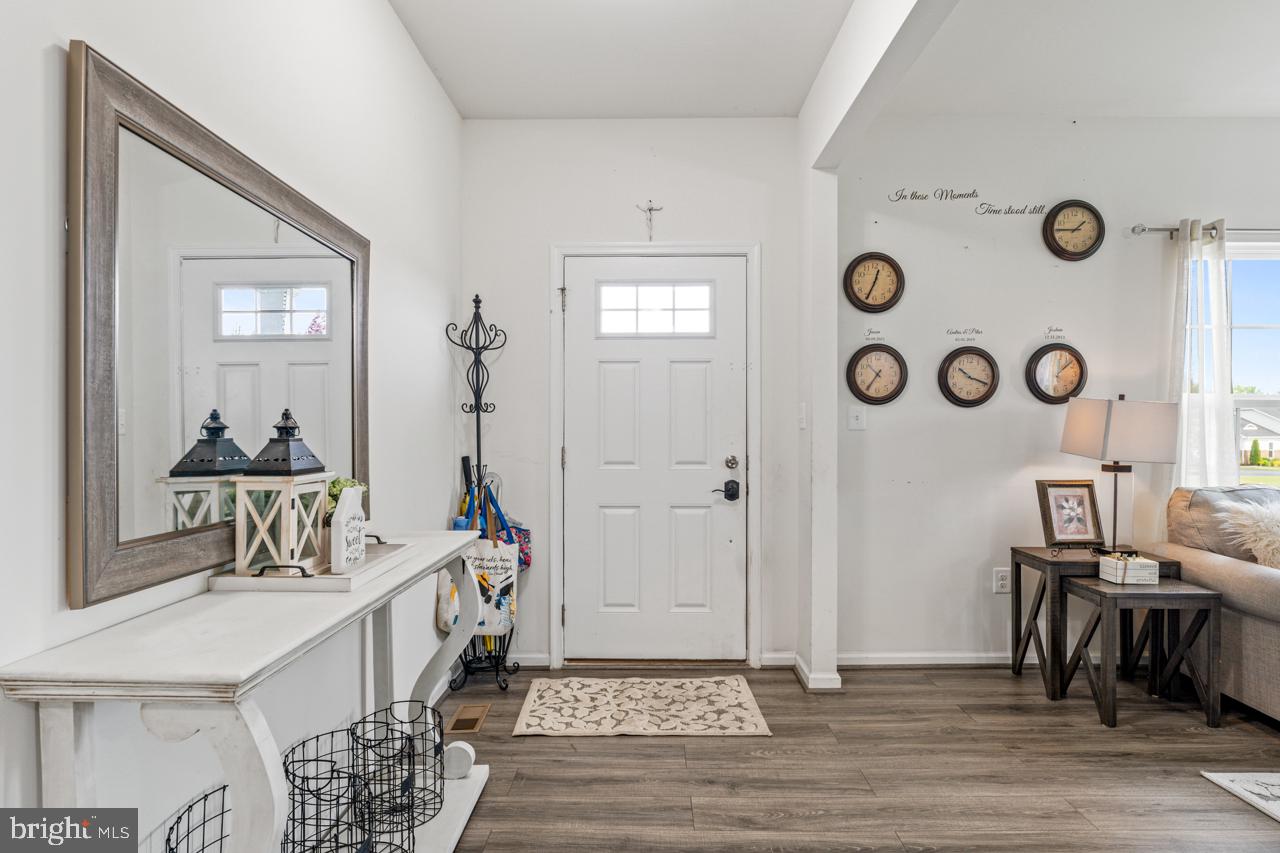 15064 North Ridge Boulevard Culpeper, VA 22701 - Photo 5 of 65 Foyer