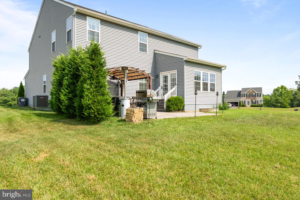 15064 North Ridge Boulevard Culpeper, VA 22701 - Photo 57 of 65 Large backyard